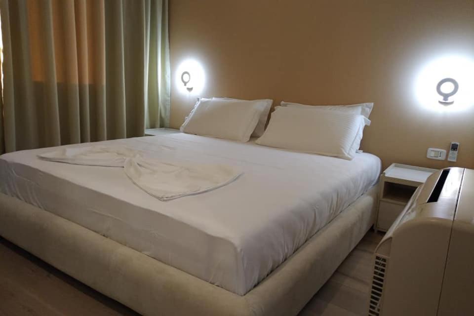 Deluxe Sea Apartment Vlorë Eksteriør billede