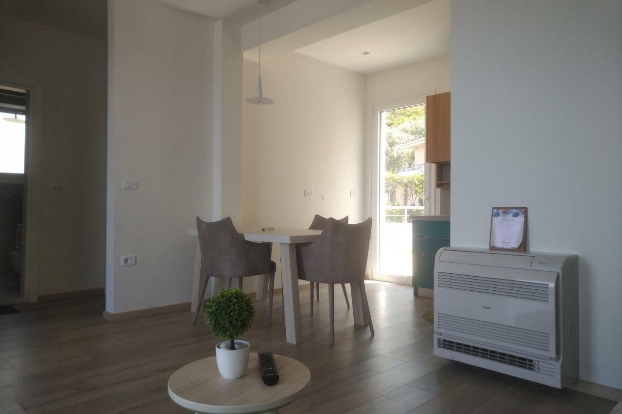 Deluxe Sea Apartment Vlorë Eksteriør billede