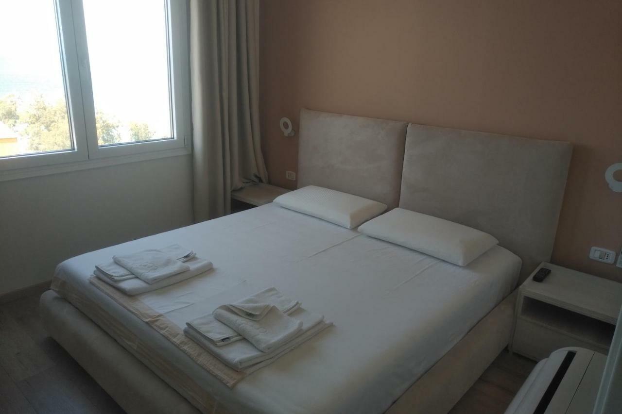 Deluxe Sea Apartment Vlorë Eksteriør billede
