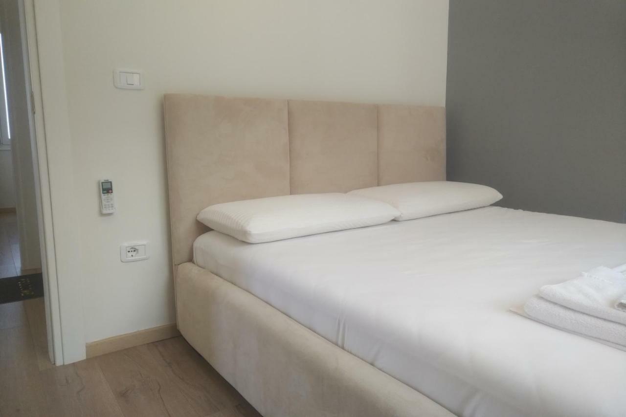 Deluxe Sea Apartment Vlorë Eksteriør billede